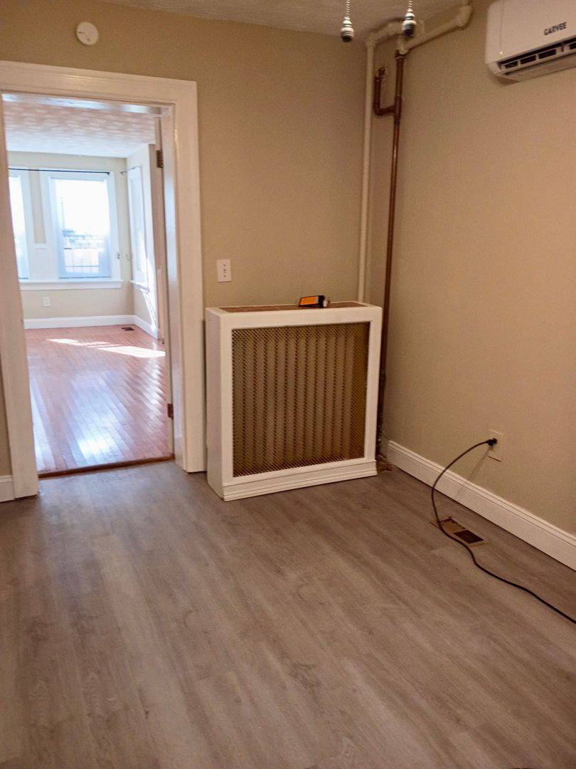 Apartment for rent at 514 11th St SE #B, Washington, DC 20003