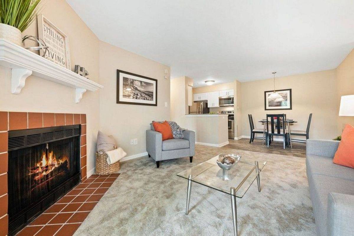Apartment for rent at 10 Hunt Club Trail, North Wales, PA 19454