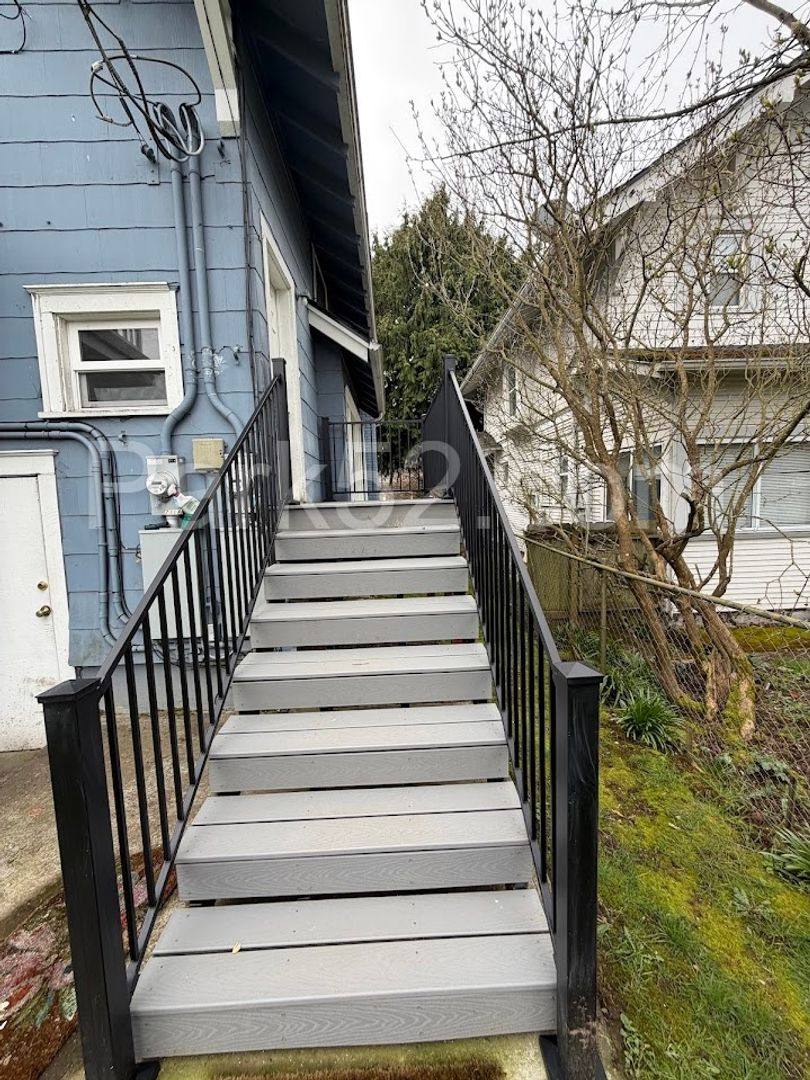 Townhouse for rent at 1711 S 9th St, Tacoma, WA 98405