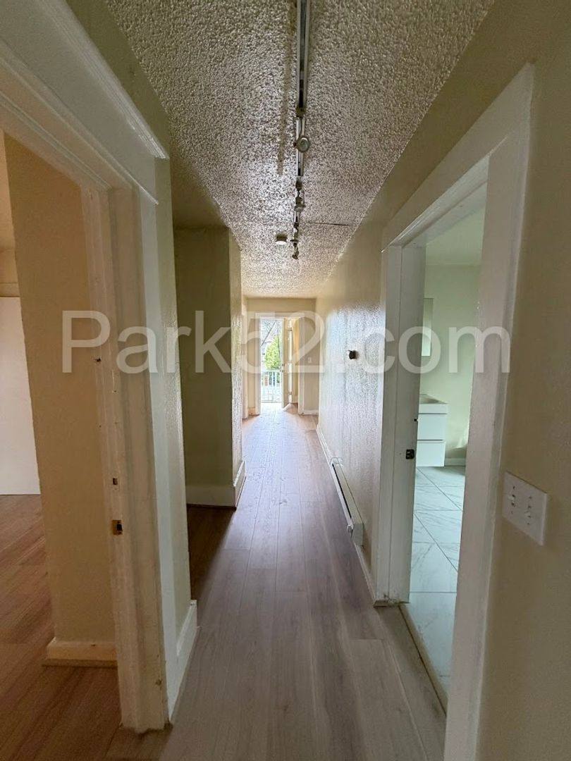 Townhouse for rent at 1711 S 9th St, Tacoma, WA 98405