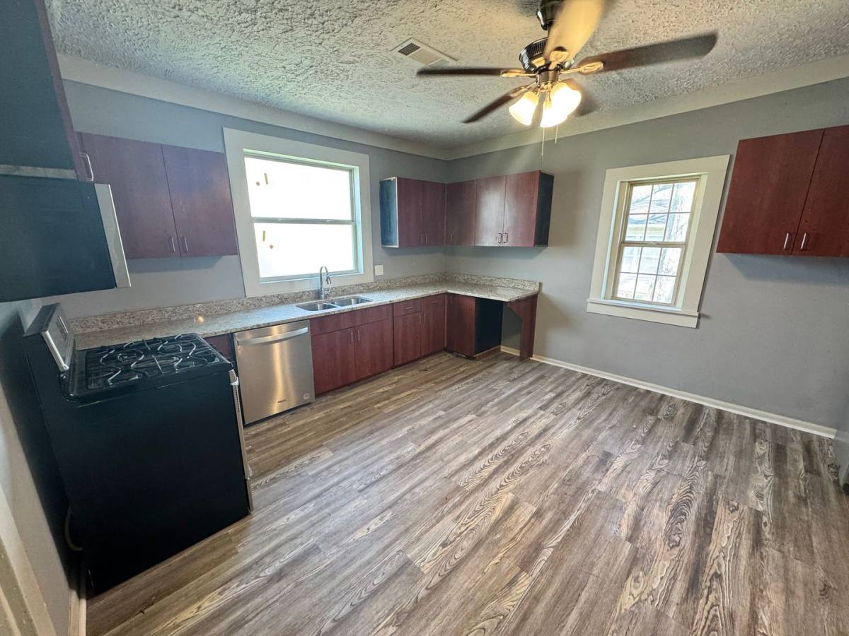House for rent at 74 Martin Luther King Jr Dr, Winder, GA 30680