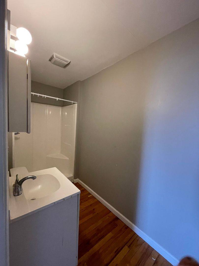 Apartment for rent at 130 W Kentucky Ave, Franklin, KY 42134