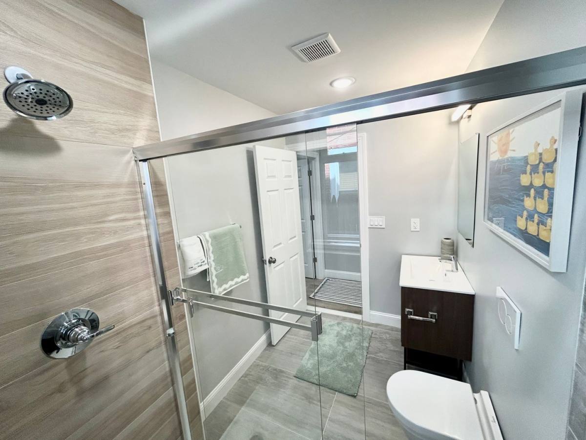 Apartment for rent at 1233 N 6th St, Philadelphia, PA 19123