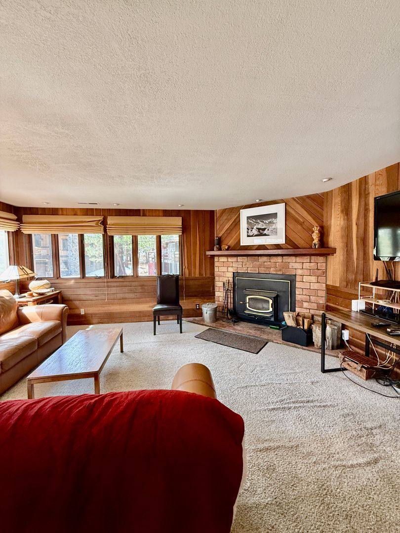 House for rent at 406 Monterey Place, Mammoth Lakes, CA 93546
