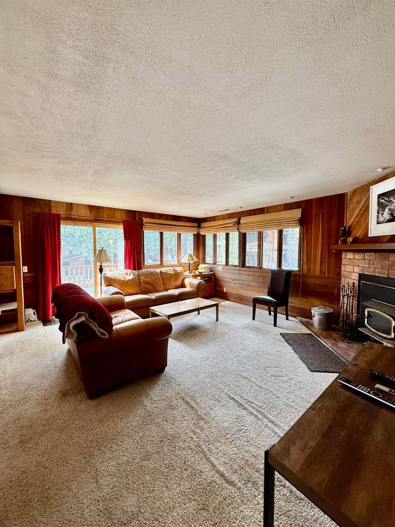 House for rent at 406 Monterey Place, Mammoth Lakes, CA 93546