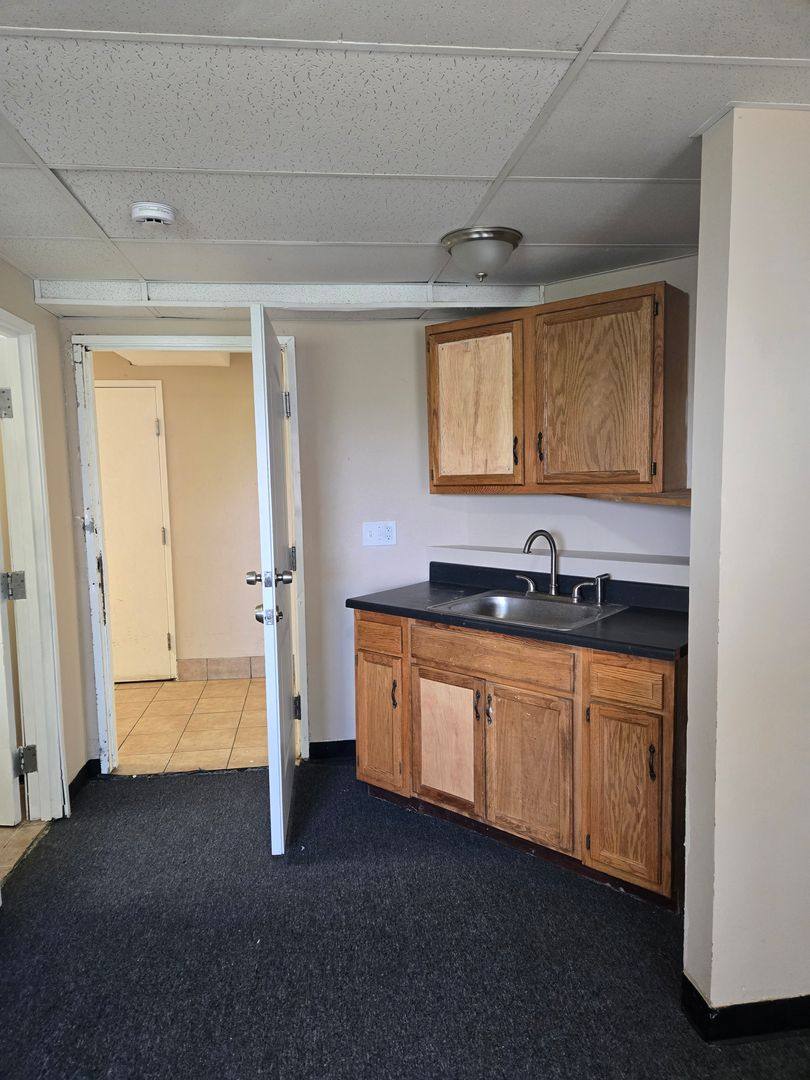 Apartment for rent at 2017-2019 E Linwood Blvd, Kansas City, MO 64109