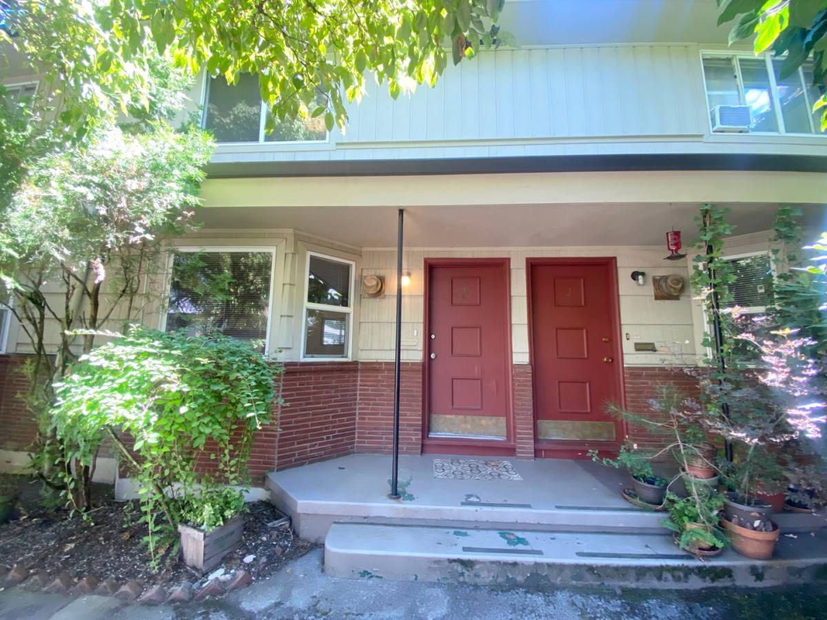Apartment for rent at 6634 E Burnside, Portland, OR 97215
