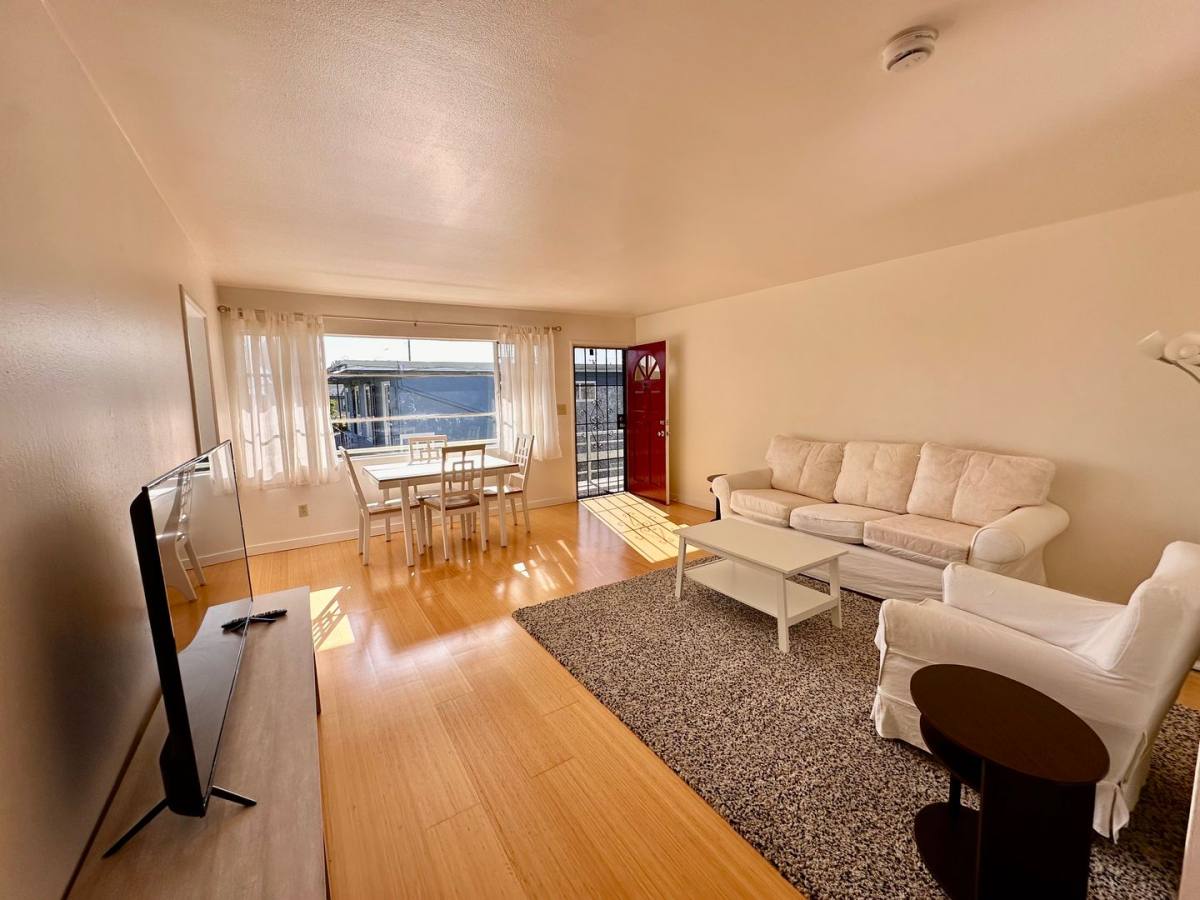 Apartment for rent at 1615-1617 Carleton St, Berkeley, CA 94703