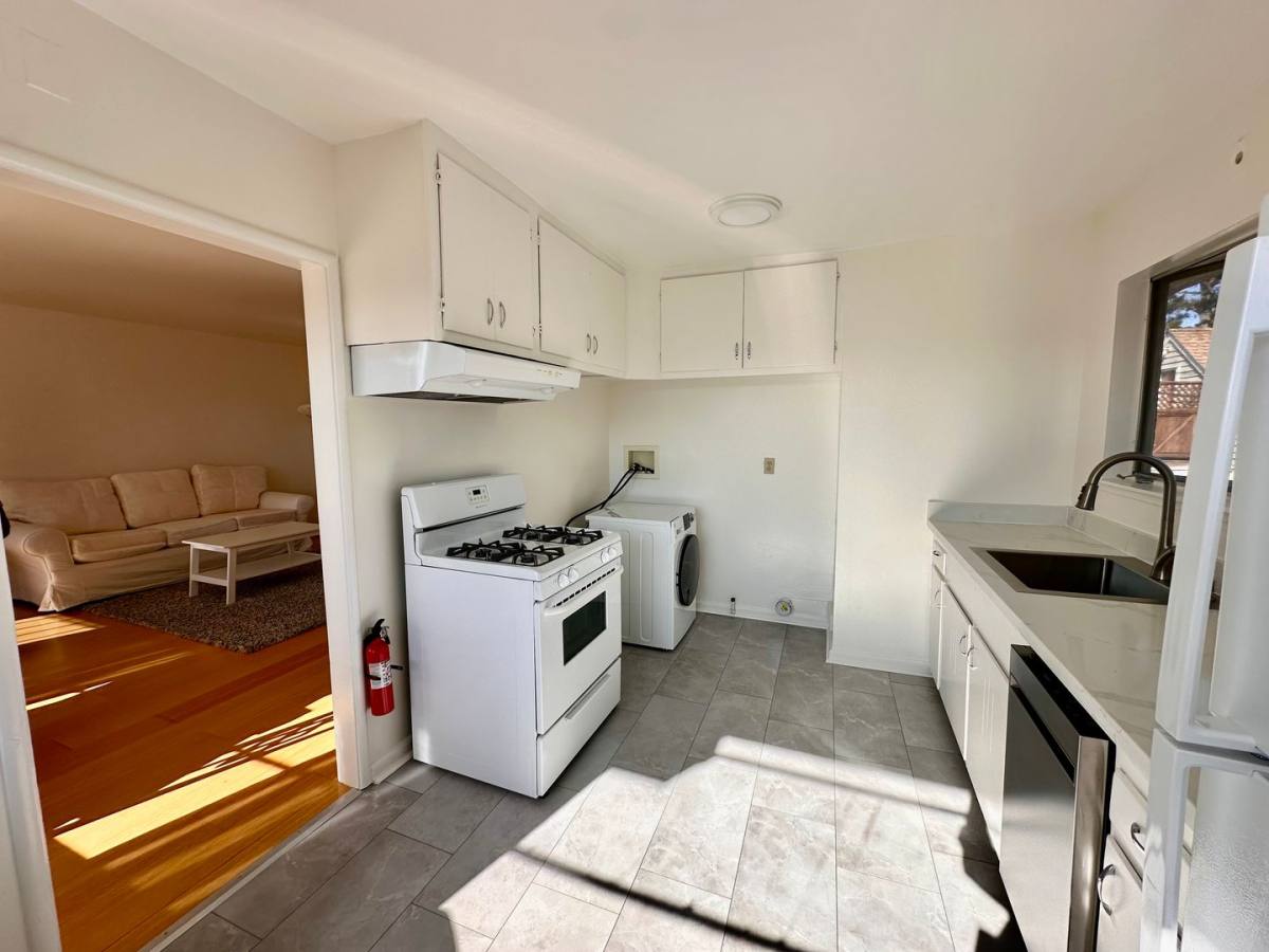 Apartment for rent at 1615-1617 Carleton St, Berkeley, CA 94703