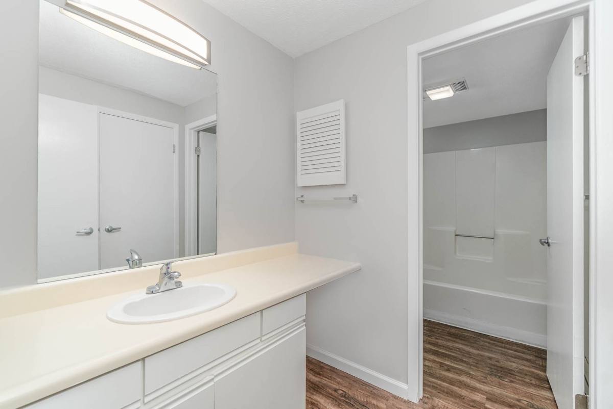 Apartment for rent at 1530 Veterans Dr #3, Traverse City, MI 49684