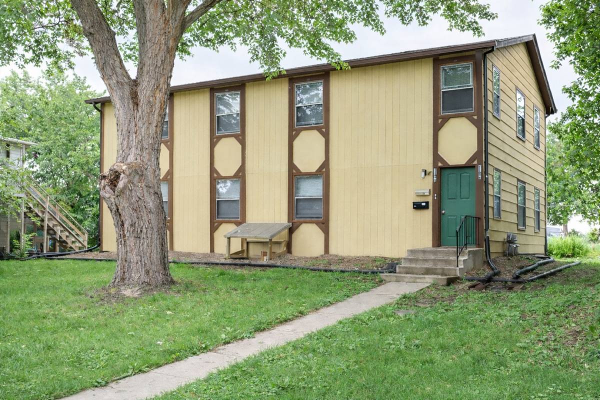 Apartment for rent at 1146-48 Raleigh St, Saint Paul, MN 55108