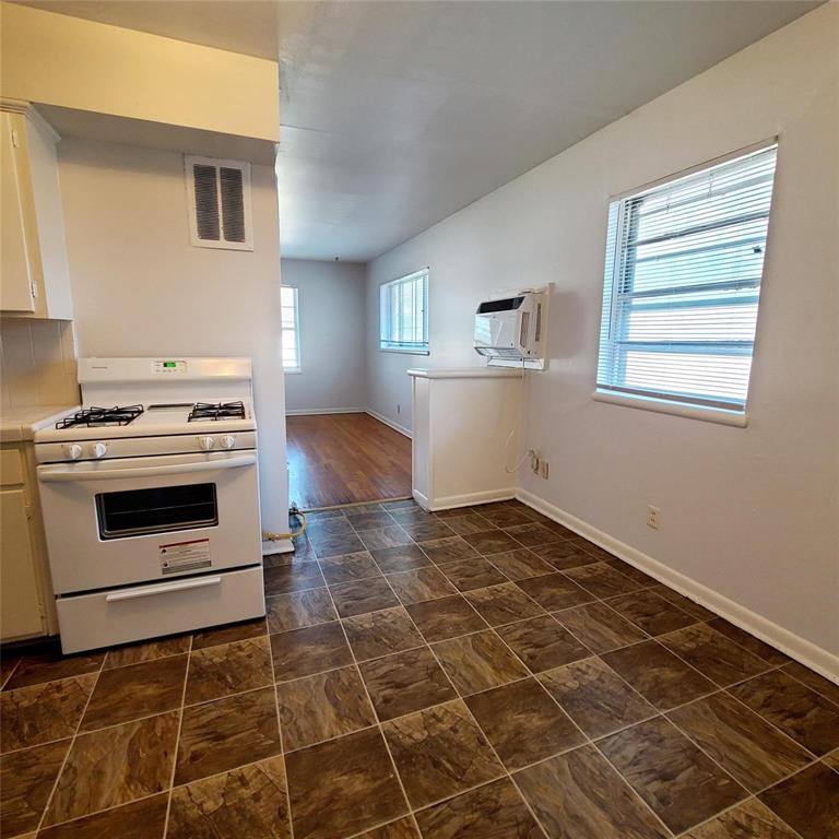 Apartment for rent at 4916 Worth St #4, Dallas, TX 75214