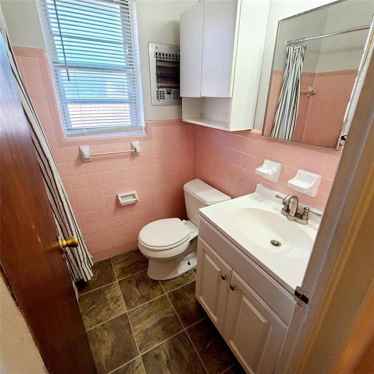 Apartment for rent at 4916 Worth St #4, Dallas, TX 75214