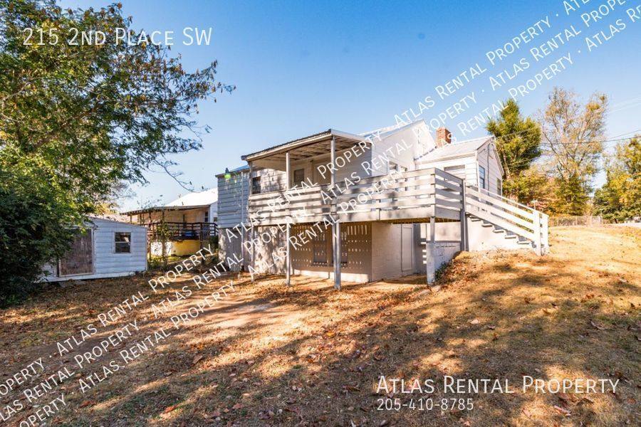 House for rent at 215 2nd Place SW, Graysville, AL 35073