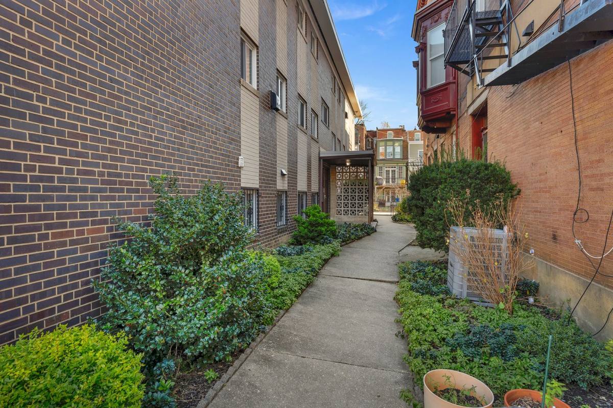 Apartment for rent at 2637 Saint Paul St, Baltimore, MD 21218