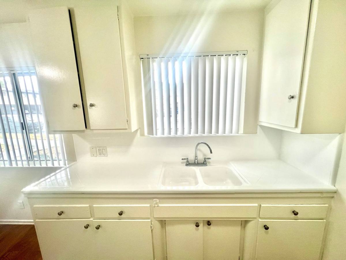 Apartment for rent at 8445 Amigo Ave, Northridge, CA 91325
