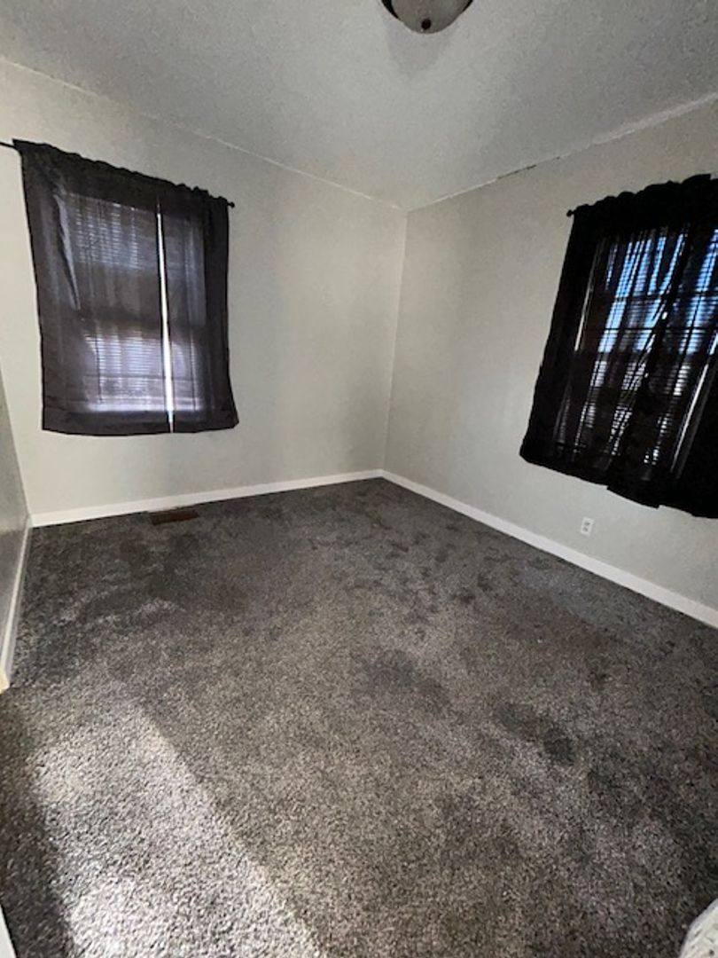 House for rent at 919 S Sherman Ave, Sioux Falls, SD 57104