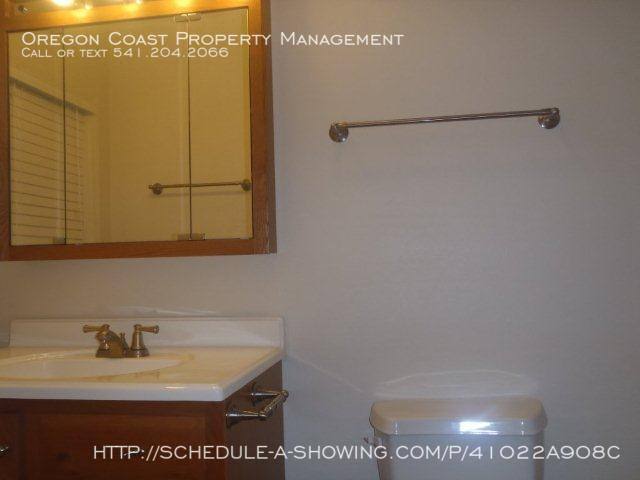Apartment for rent at 3415 NW Highway 101 #5, Depoe Bay, OR 97341