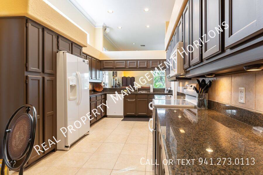 House for rent at 6815 Pleasant Hill Rd, Bradenton, FL 34203