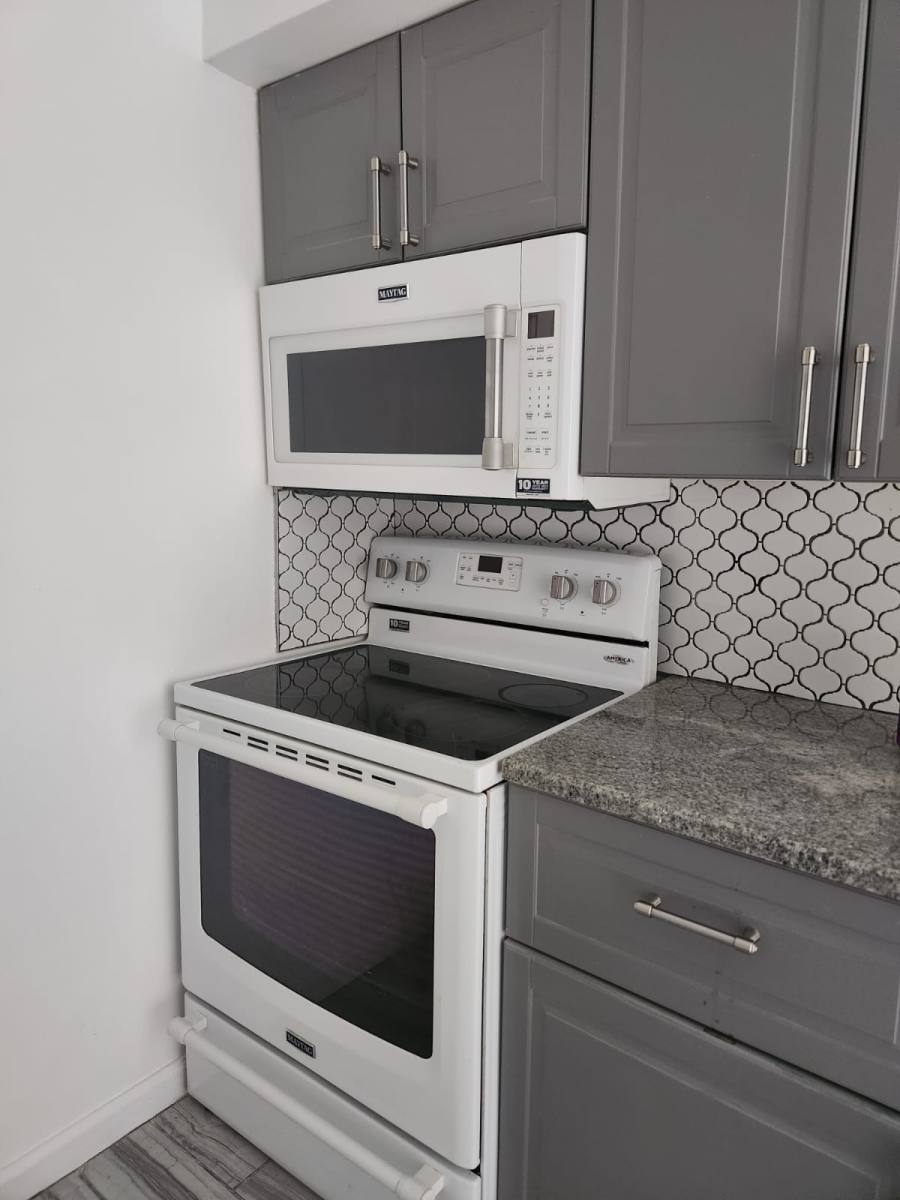 Apartment for rent at 2521 W McNicholsapt B2 #B-2, Detroit, MI 48221