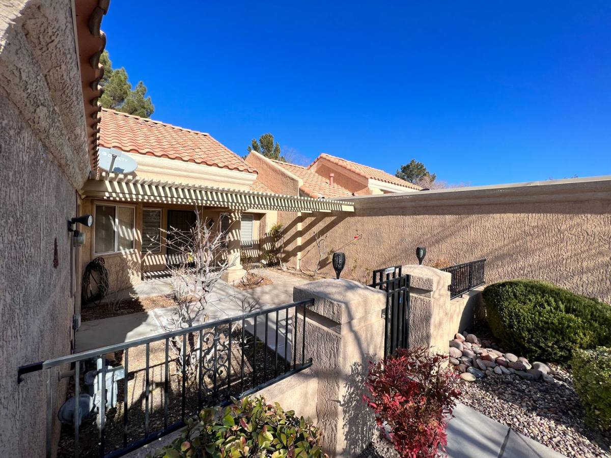 House for rent at 9436 Quail Ridge Dr, Las Vegas, NV 89134