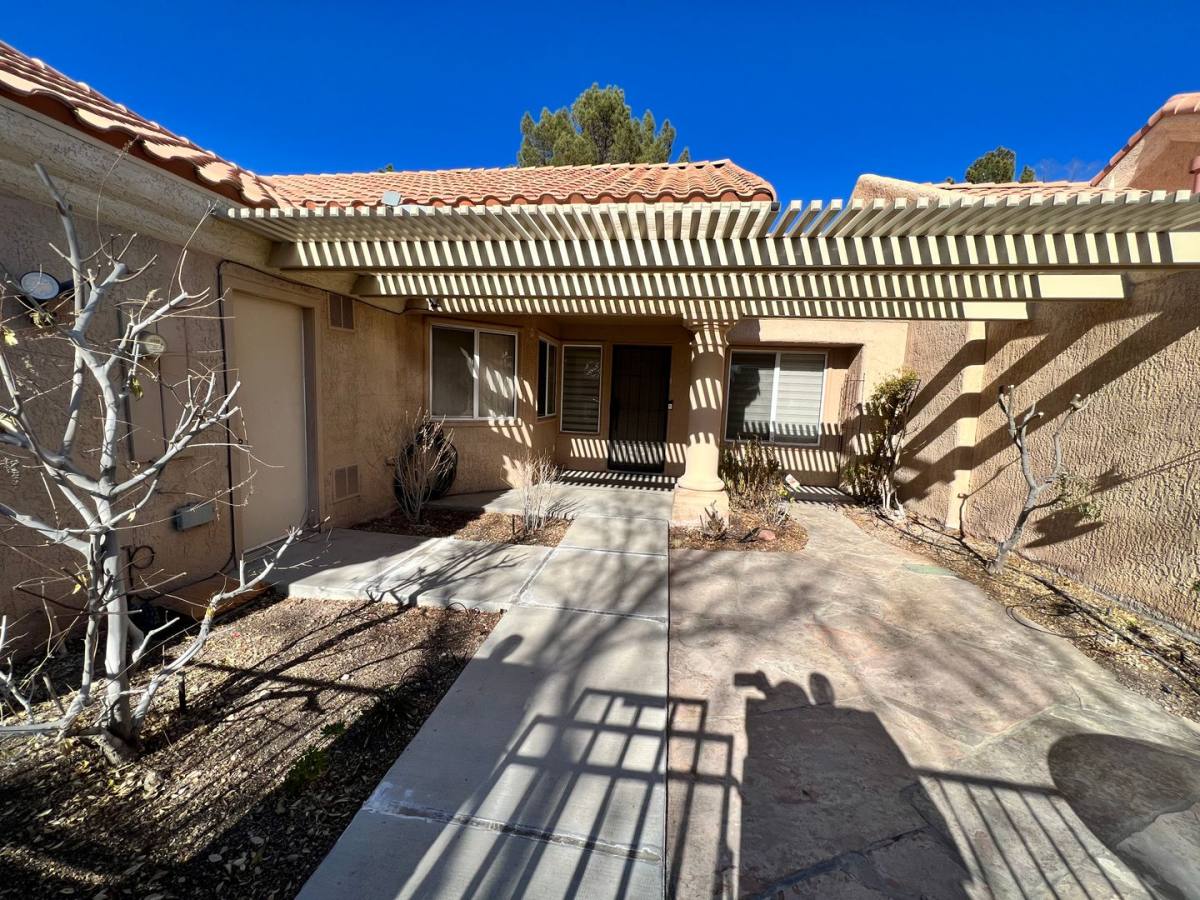 House for rent at 9436 Quail Ridge Dr, Las Vegas, NV 89134