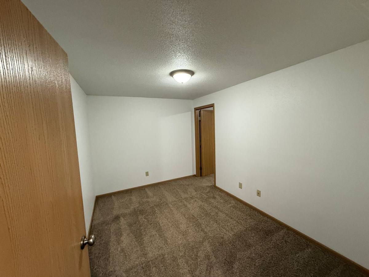 Apartment for rent at 1305 11th St N, Wahpeton, ND 58075