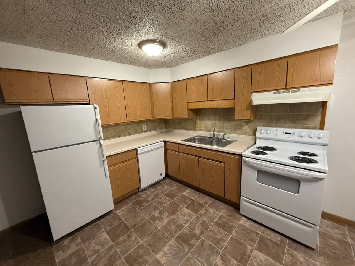 Apartment for rent at 1305 11th St N, Wahpeton, ND 58075