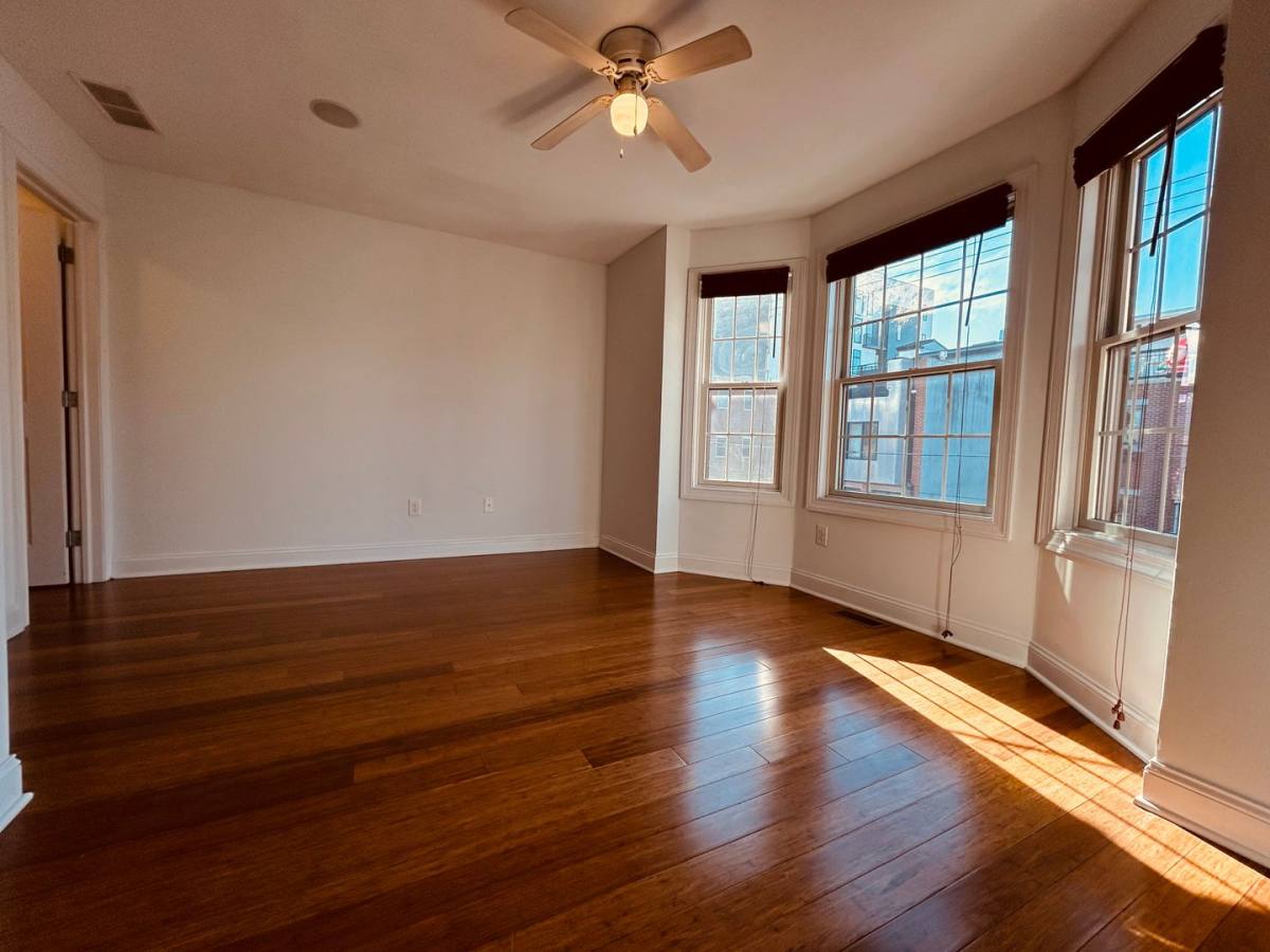 Townhouse for rent at 1007 N 3rd St, Philadelphia, PA 19123