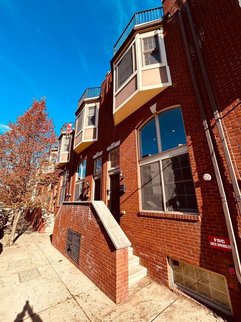Townhouse for rent at 1007 N 3rd St, Philadelphia, PA 19123
