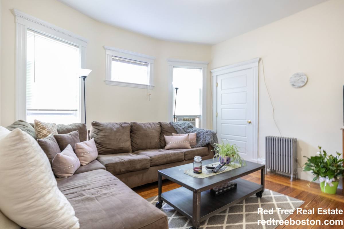 House for rent at 35 Harbor View St #3, Dorchester, MA 02125