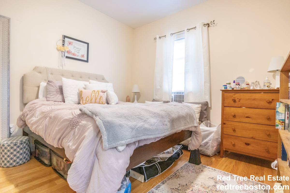 House for rent at 35 Harbor View St #3, Dorchester, MA 02125