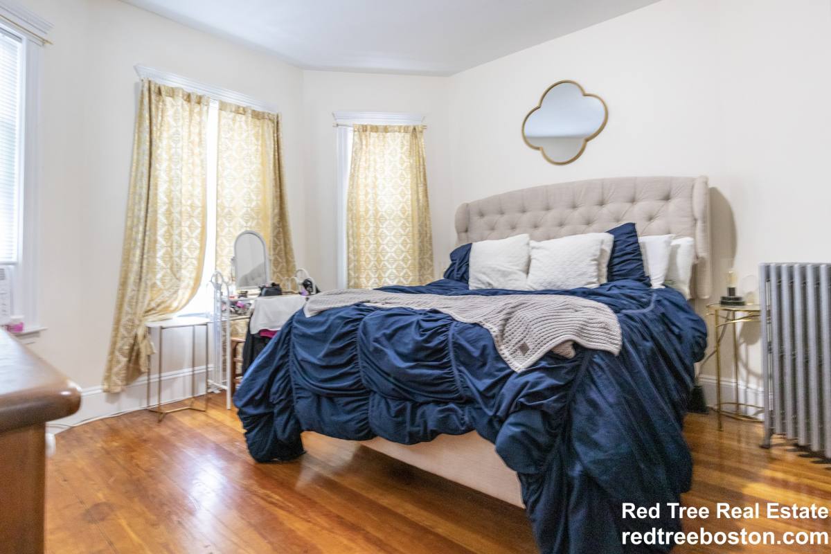 House for rent at 35 Harbor View St #3, Dorchester, MA 02125