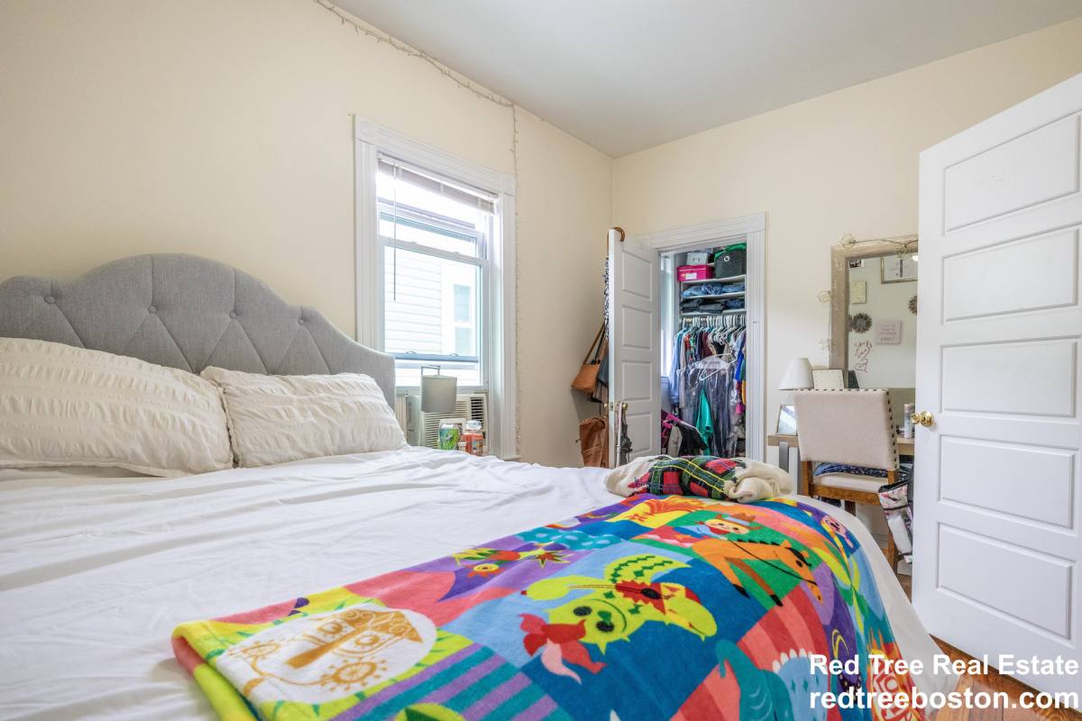 House for rent at 35 Harbor View St #3, Dorchester, MA 02125