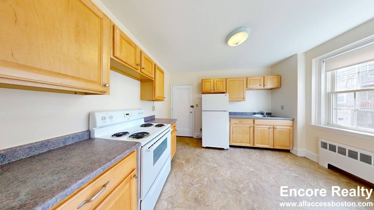 Apartment for rent at 550 Belmont St #2, Watertown, MA 02472
