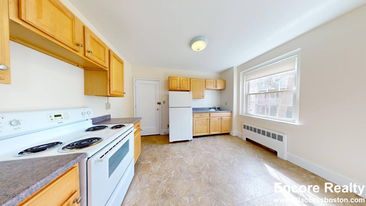 Apartment for rent at 550 Belmont St #2, Watertown, MA 02472