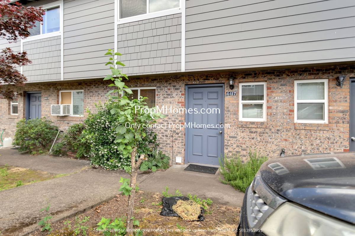 Apartment for rent at 4417 Cornwall St, West Linn, OR 97068