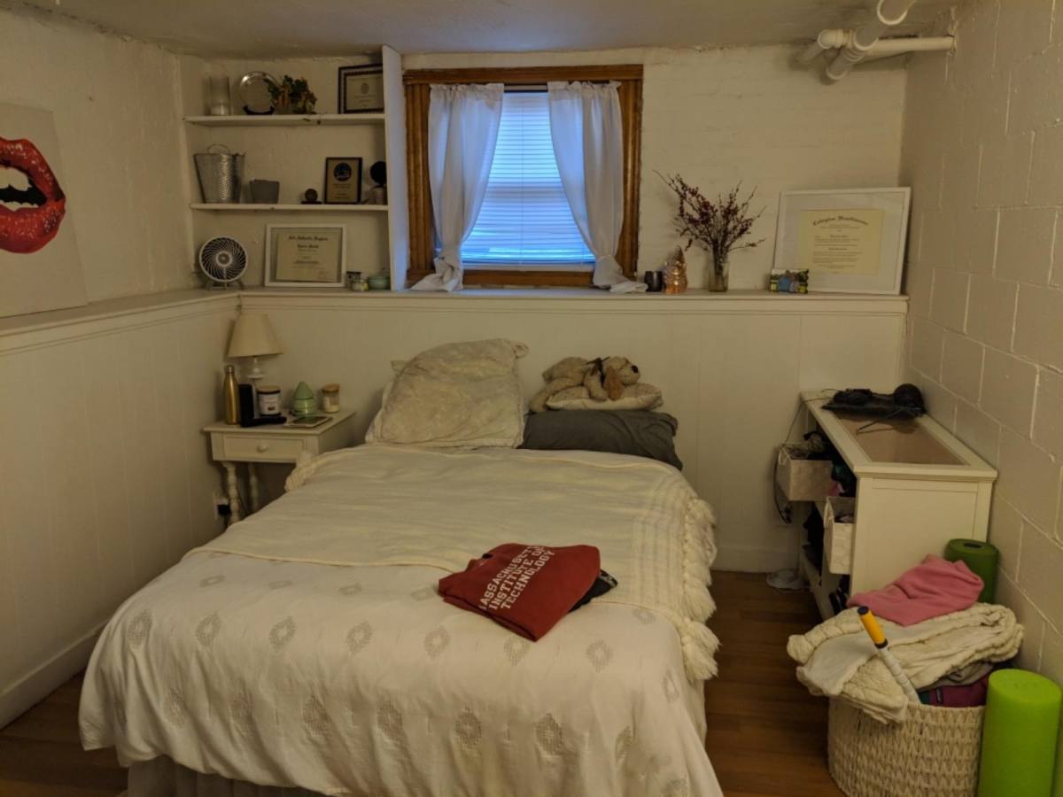 Apartment for rent at 99 Hancock St #B2, Cambridge, MA 02139