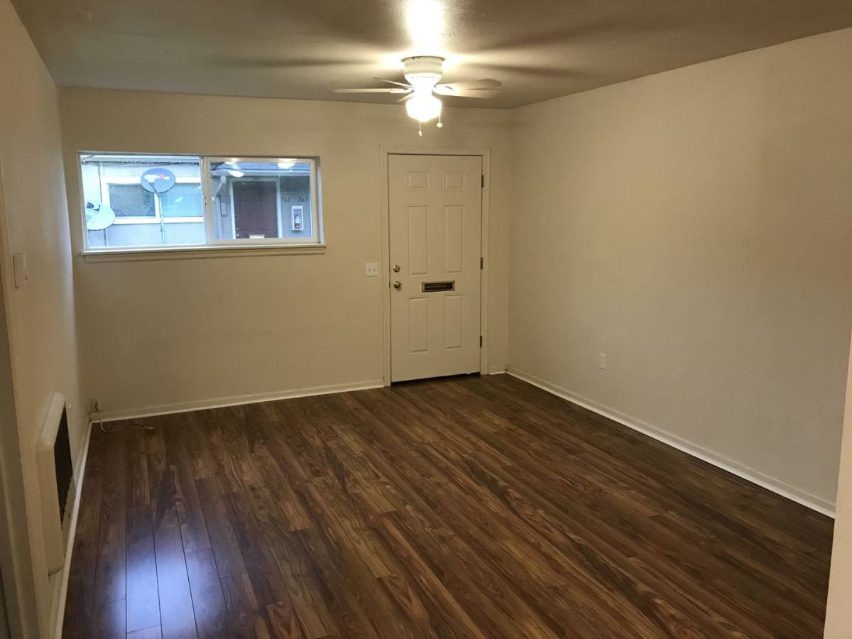 Apartment for rent at 731 Gerth Ave NW, Salem, OR 97304