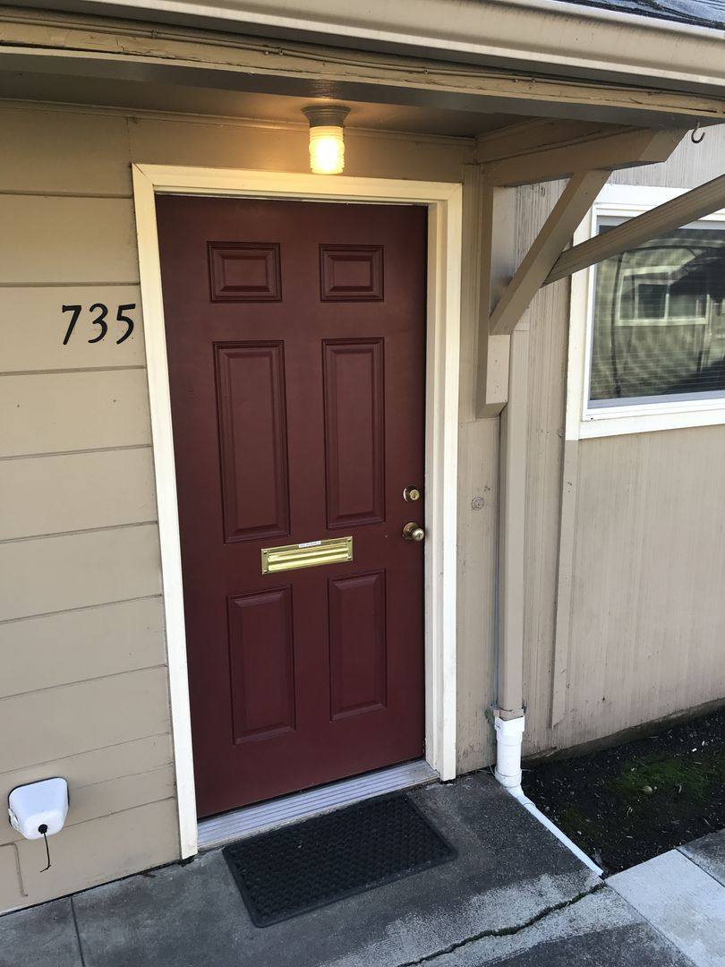 Apartment for rent at 731 Gerth Ave NW, Salem, OR 97304