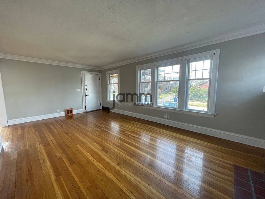 Apartment for rent at 1143 Cranford Ave, Lakewood, OH 44107