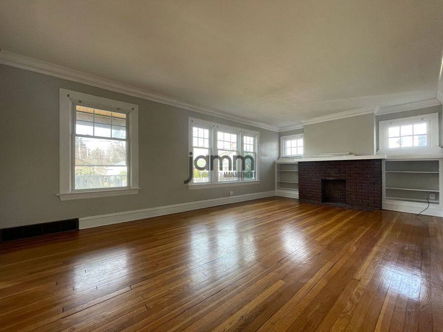 Apartment for rent at 1143 Cranford Ave, Lakewood, OH 44107