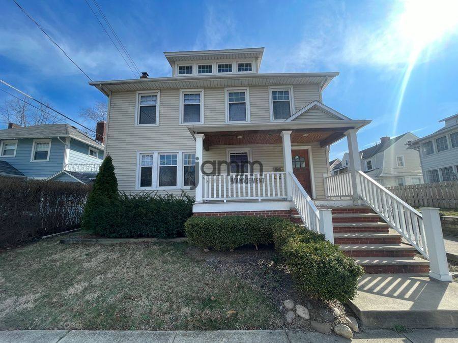Apartment for rent at 1143 Cranford Ave, Lakewood, OH 44107