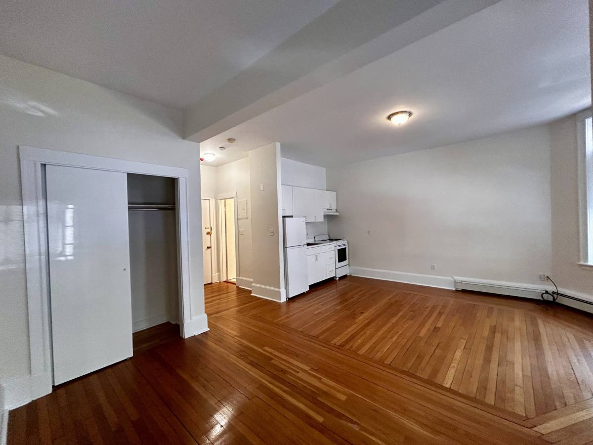 Apartment for rent at 17 Fairbanks St #12A, Brookline, MA 02446