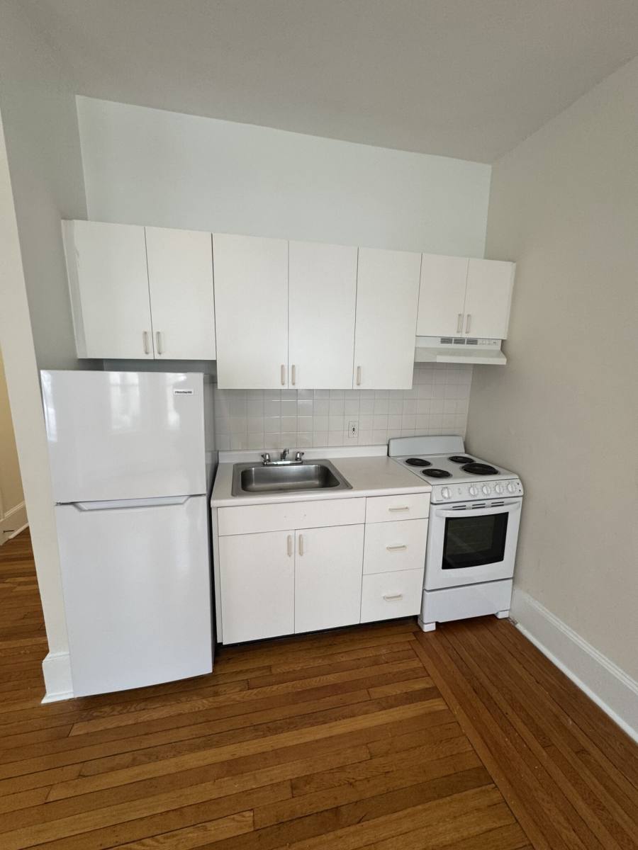 Apartment for rent at 17 Fairbanks St #12A, Brookline, MA 02446