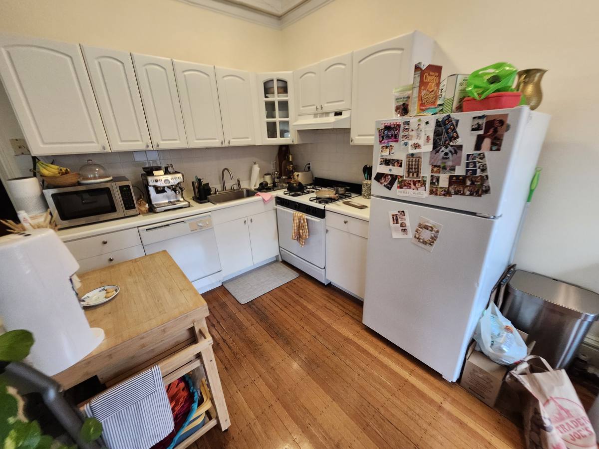 Apartment for rent at 227 Newbury St #2F, Boston, MA 02116