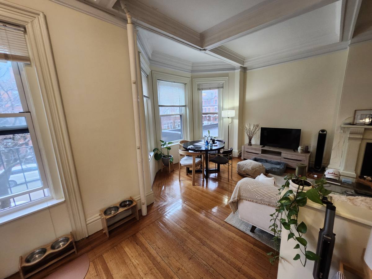 Apartment for rent at 227 Newbury St #2F, Boston, MA 02116