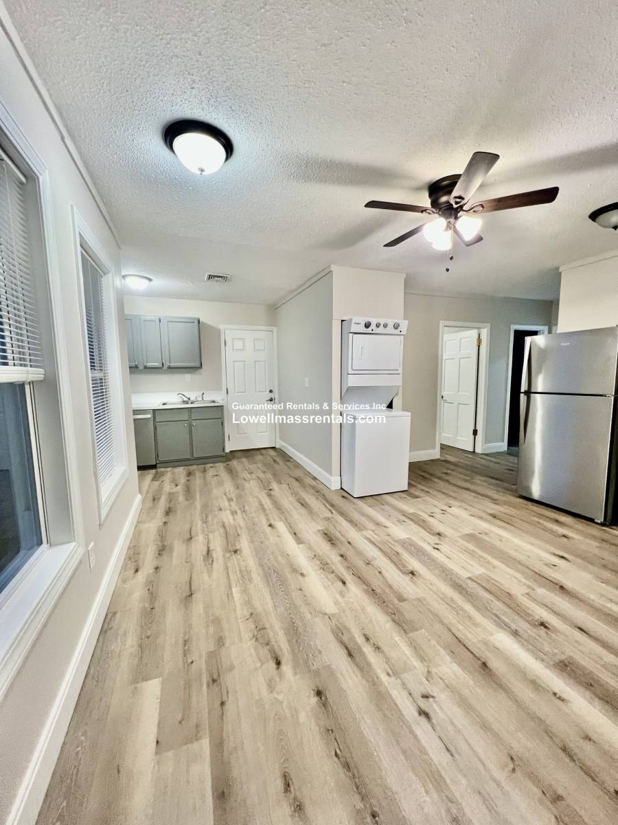 House for rent at 42-44 Gershom Ave #3, Lowell, MA 01854