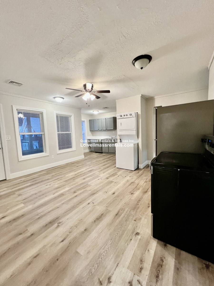 House for rent at 42-44 Gershom Ave #3, Lowell, MA 01854