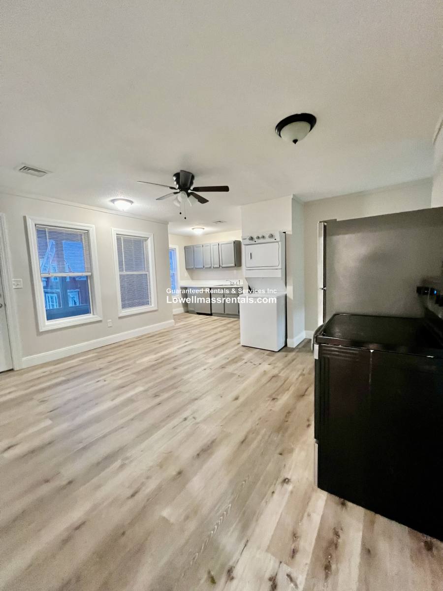 House for rent at 42-44 Gershom Ave #3, Lowell, MA 01854